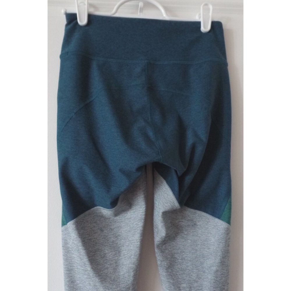 Outdoor Voices 7/8 Colorblock Leggings, sz XS - Picture 6 of 9